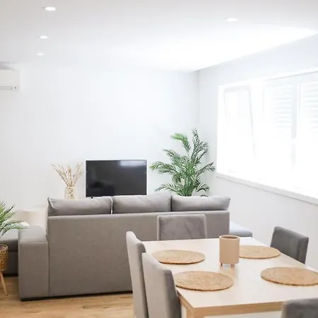 Pinheiro - * פונטה דה לימה