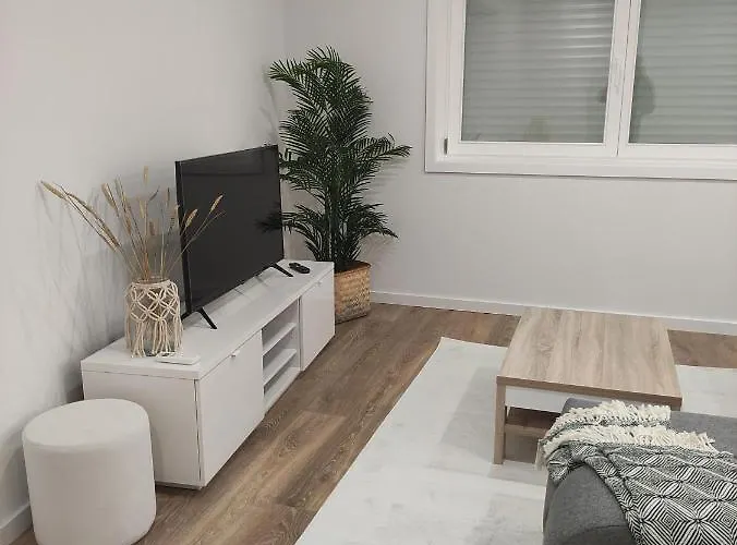 Lägenhet Pinheiro - *